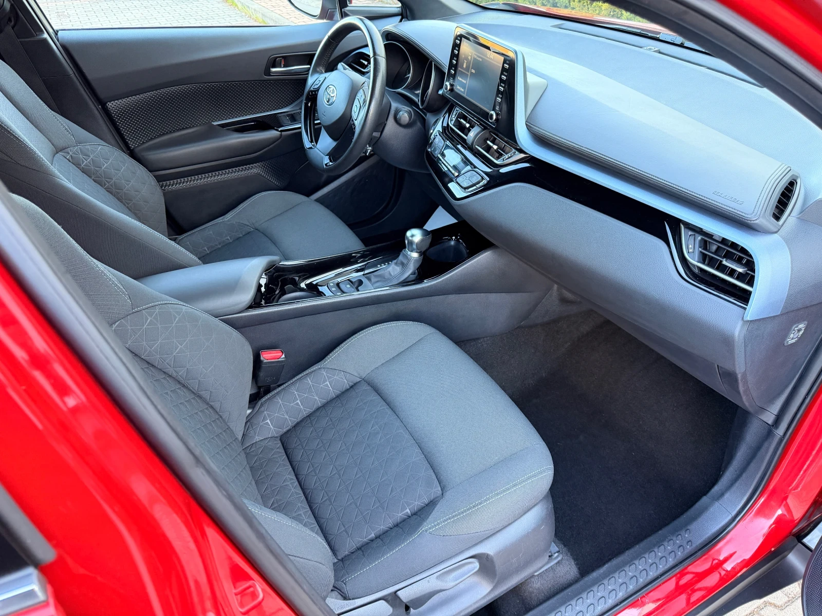 Toyota C-HR Facelift-КЕYLESS-LED-КАМЕРА-ПОДГРЕВ-147Х.КМ-TОППП!, снимка 16 - Автомобили и джипове - 54151376