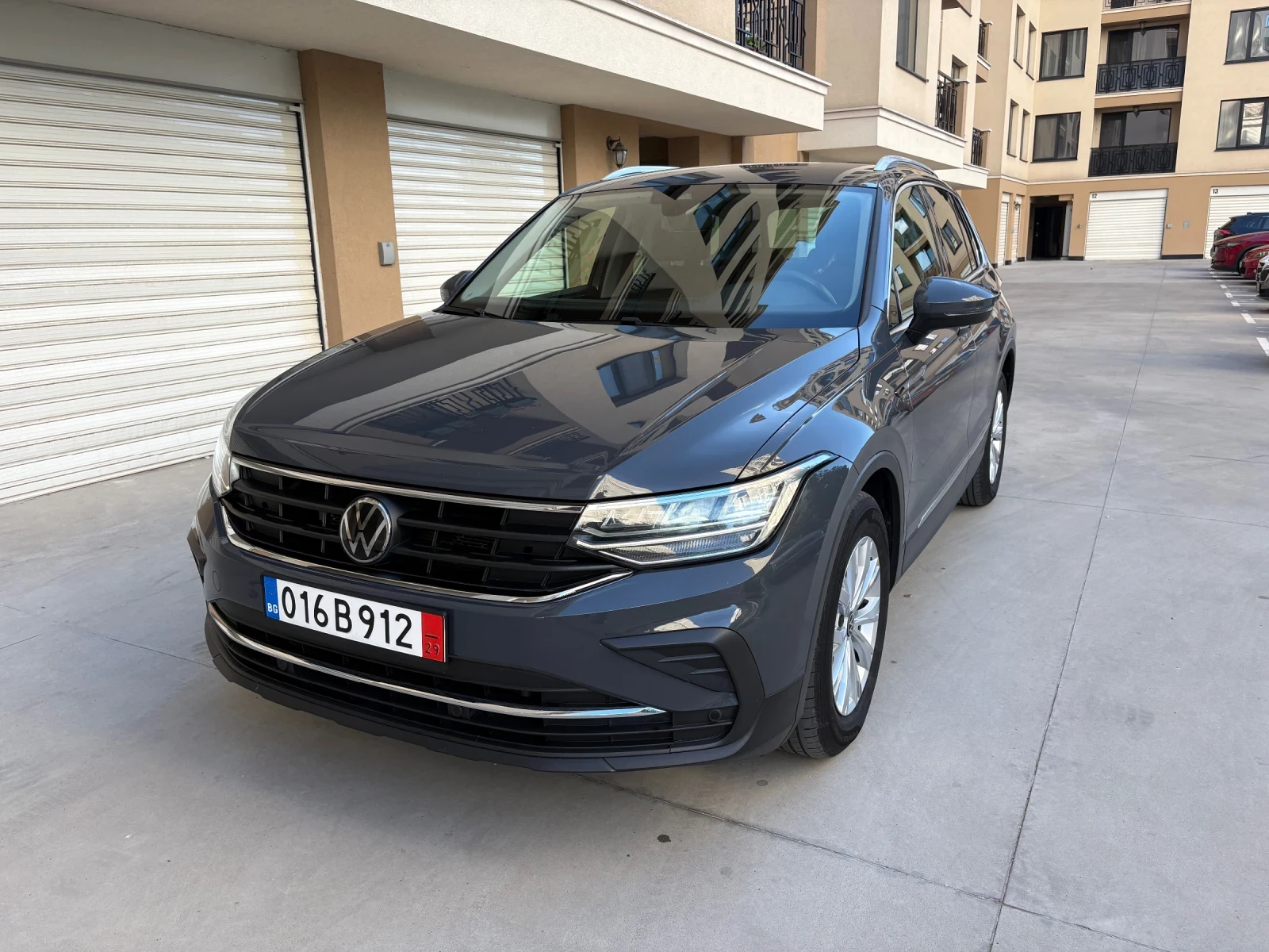VW Tiguan Facelift, Distronic, Сервизна История-2023г.