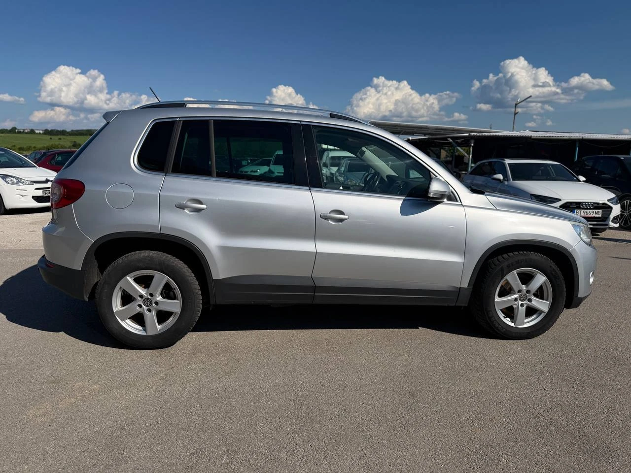 VW Tiguan 2.0TDI 4MOTION, снимка 7 - Автомобили и джипове - 54858599