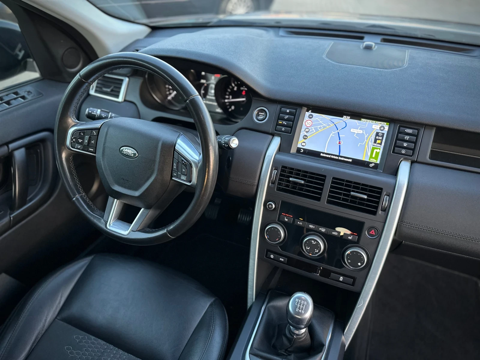 Land Rover Discovery Sport 4x4, снимка 8 - Автомобили и джипове - 55073277