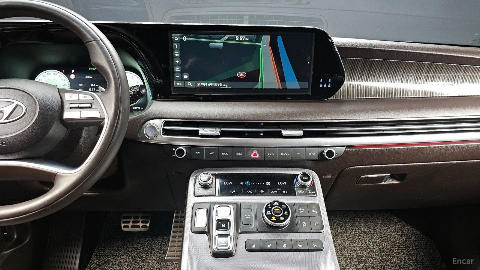 Hyundai Palisade 4WD* CALLIGRAPHY* ПОДГРЕВ* ОБДУХВАНЕ* 360* H, снимка 12 - Автомобили и джипове - 55492207