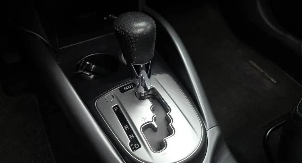 Mitsubishi Outlander 2.4 Бензин, снимка 8 - Автомобили и джипове - 55722780