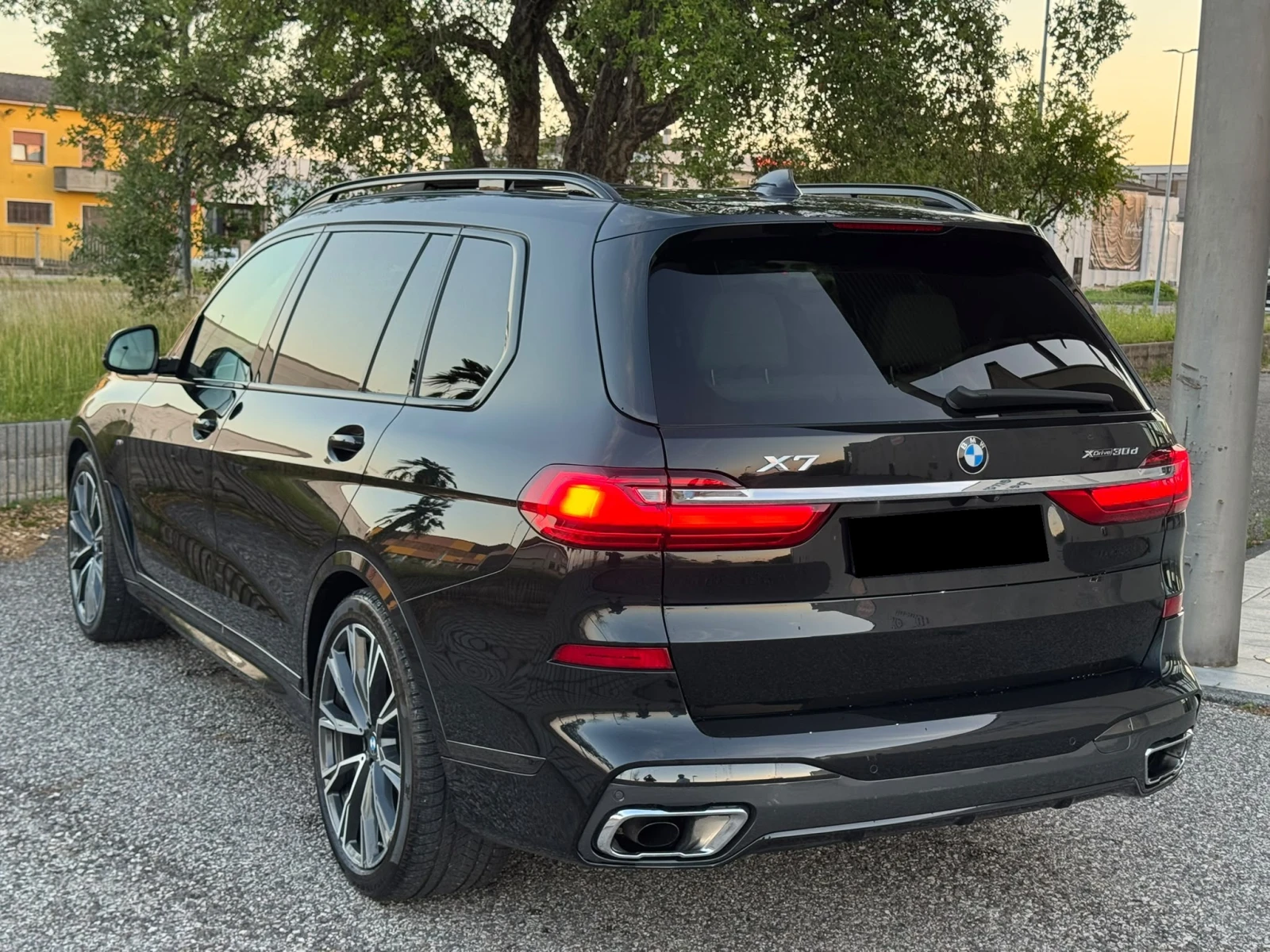 BMW X7 3.0d xDrive M-Pack, снимка 2 - Автомобили и джипове - 56198702
