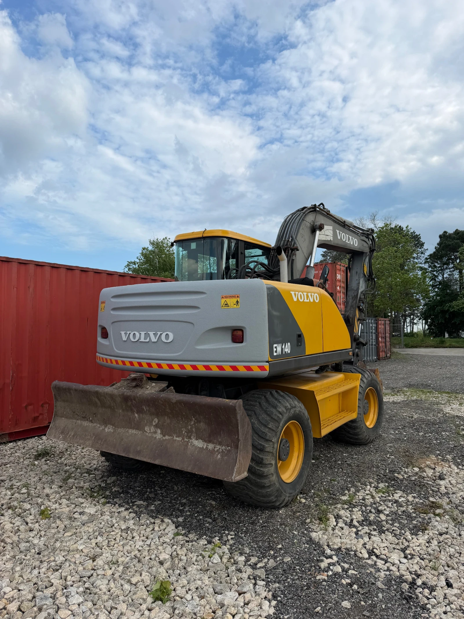 Багер Volvo Ew140, снимка 2 - Индустриална техника - 55888412