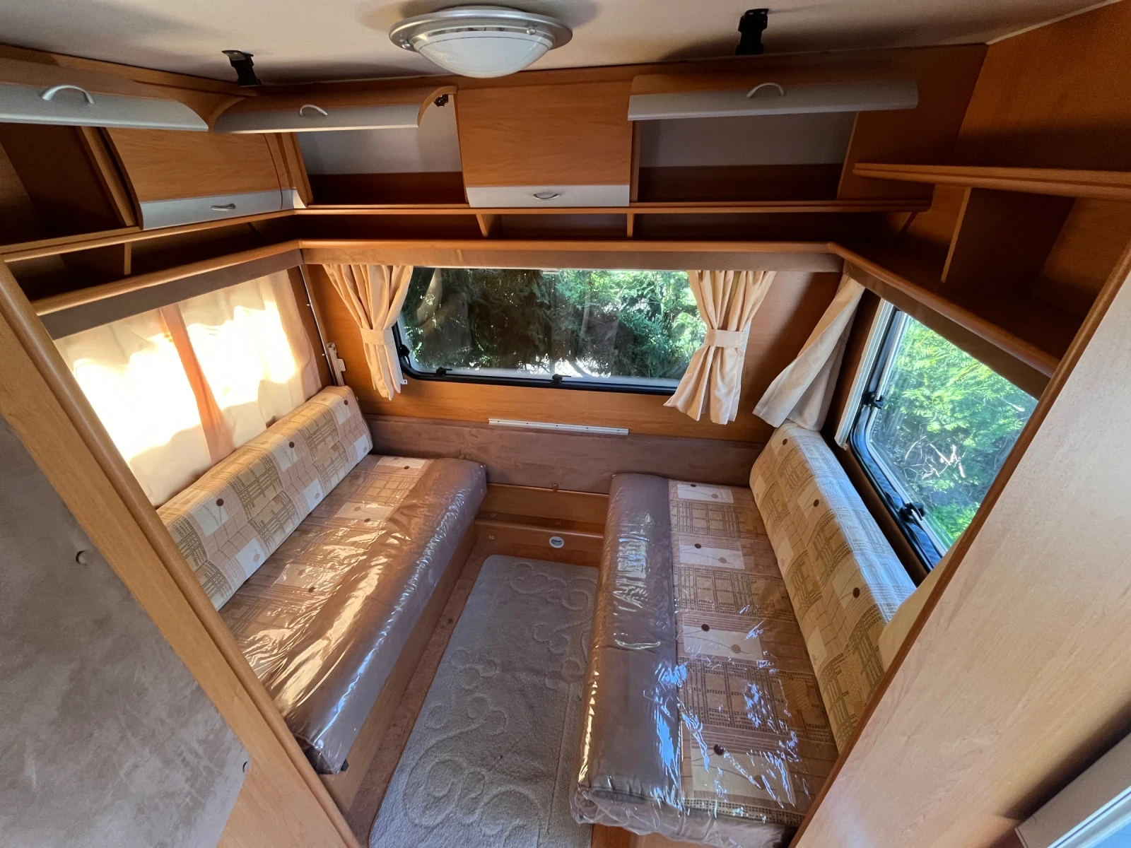 Каравана Dethleffs Camper 530DL, снимка 7 - Каравани и кемпери - 54270311