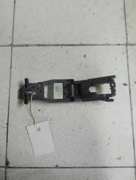 основа дръжка предна лява външна Гранд Чероки