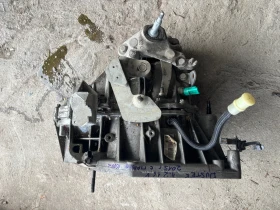 Ръчна скоростна кутия Dacia Duster 1.2 бензин, 16v, 2015г., снимка 2 - Части - 53181280
