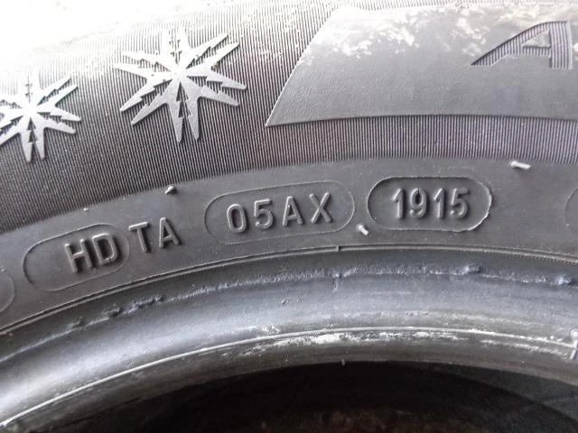 Гуми Зимни 195/65R15, снимка 2 - Гуми и джанти - 20295912