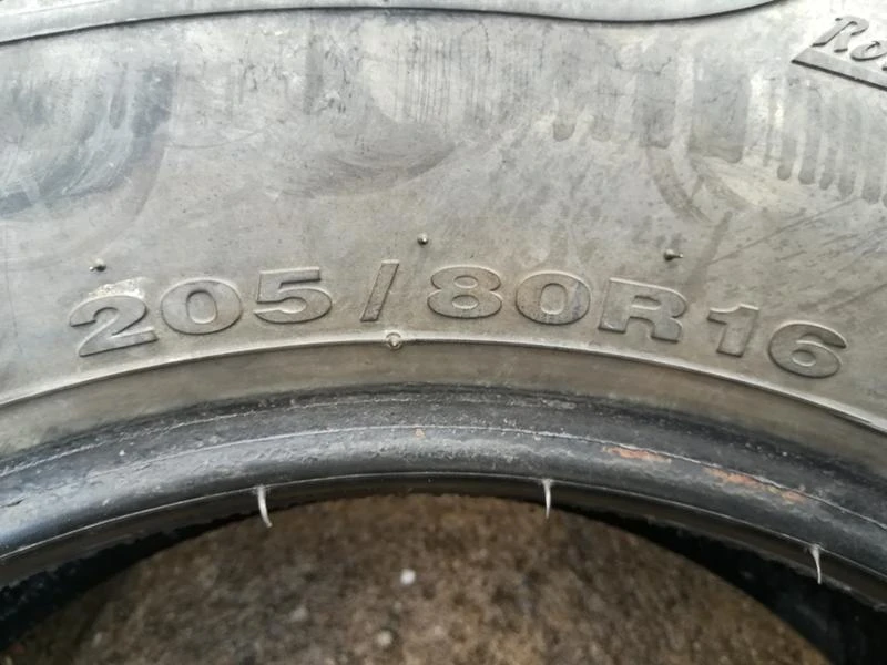 Гуми Зимни 205/80R16, снимка 7 - Гуми и джанти - 23415813