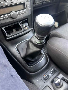Toyota Avensis 2.2 D-Cat 177к.с 2005г НА ЧАСТИ, снимка 12