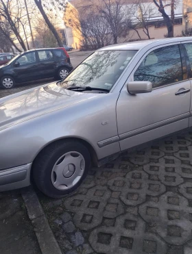 Mercedes-Benz E 200 | Mobile.bg    3