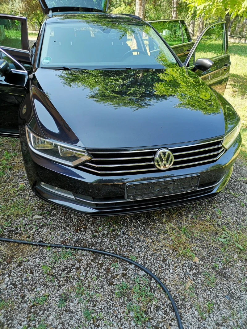 VW Passat Variant, снимка 1 - Автомобили и джипове - 47031716