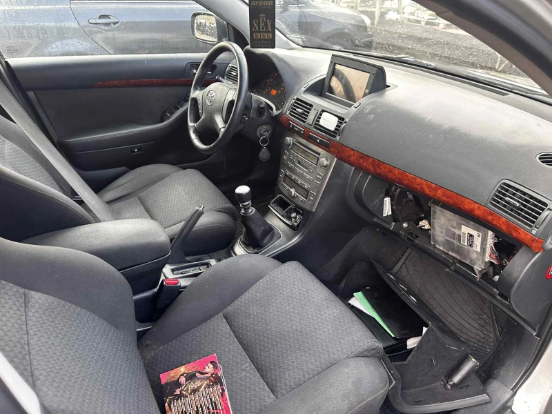 Toyota Avensis 2.2 D-Cat 177к.с 2005г НА ЧАСТИ, снимка 11 - Автомобили и джипове - 52557099