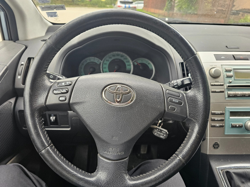 Toyota Corolla verso, снимка 17 - Автомобили и джипове - 45756856