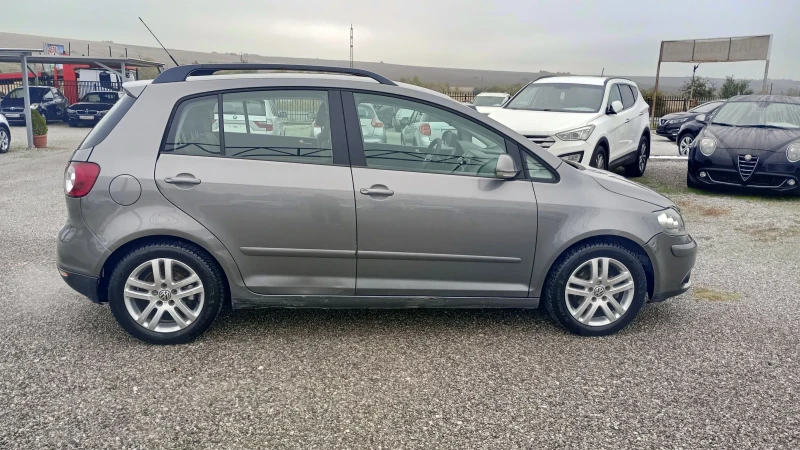 VW Golf Plus 1.6i102ксА/С АГУ, снимка 8 - Автомобили и джипове - 47474350