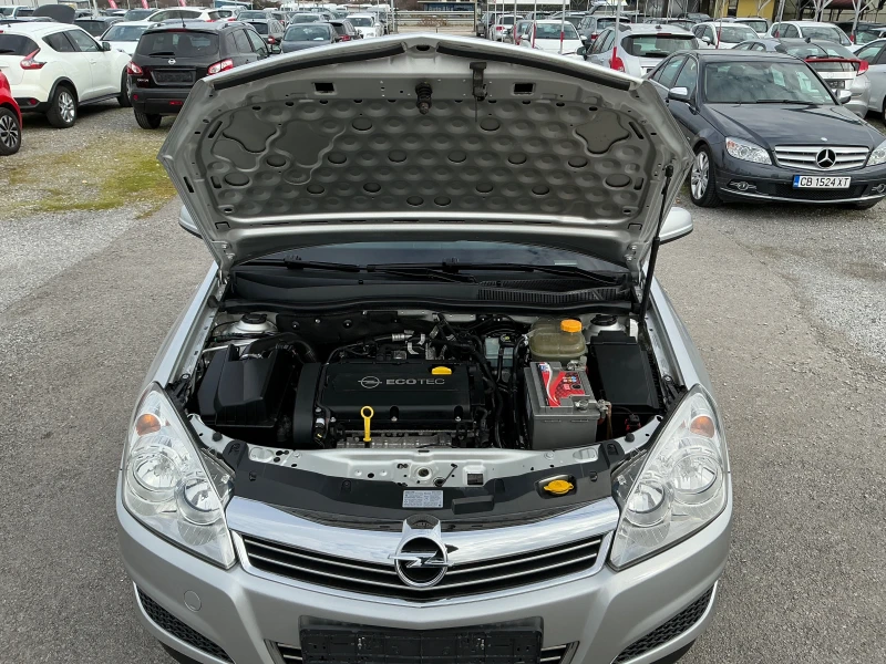 Opel Astra 1.6 I, снимка 9 - Автомобили и джипове - 48141012