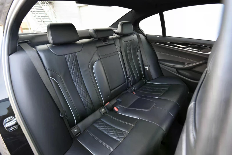 BMW 540 xDrive 320 к.с. LED Keyless VIRTUAL Обдухване, снимка 11 - Автомобили и джипове - 50366363