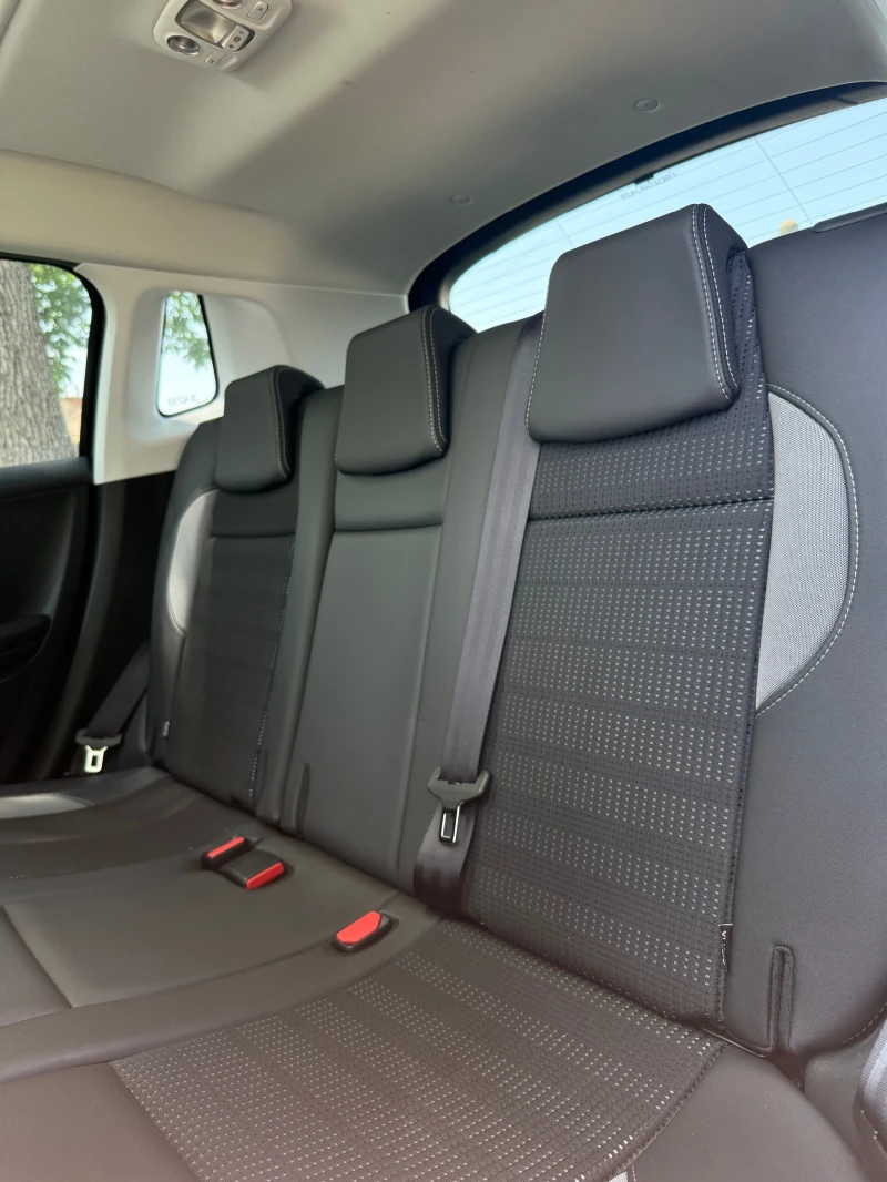 Peugeot 2008 1.6 DIESEL AUSTRIA, снимка 10 - Автомобили и джипове - 51118238