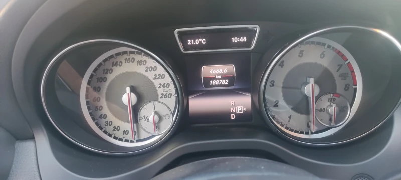 Mercedes-Benz C 250, снимка 9 - Автомобили и джипове - 51806842