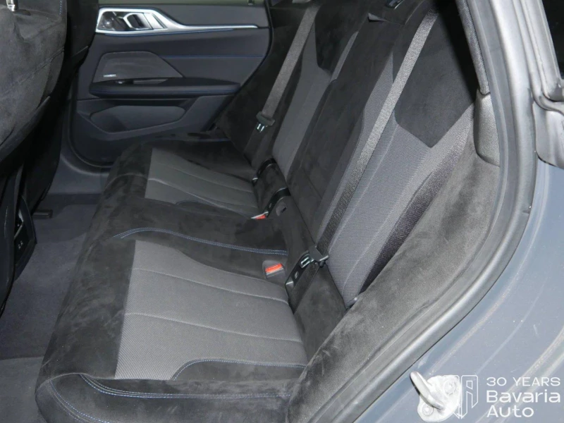BMW i4 40 xDrive M Sport Paket, снимка 8 - Автомобили и джипове - 52835440