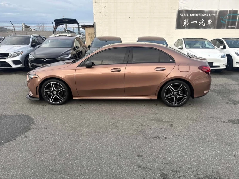 Mercedes-Benz A 220 * 4MATIC Sedan * CARFAX * БЕЗ ПЪРВОНАЧАЛНА ВНОСКА, снимка 2 - Автомобили и джипове - 52903672