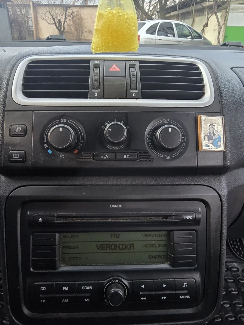 Skoda Fabia, снимка 14 - Автомобили и джипове - 53404053