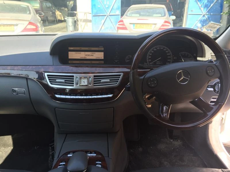 Mercedes-Benz S 320, снимка 7 - Автомобили и джипове - 14881319