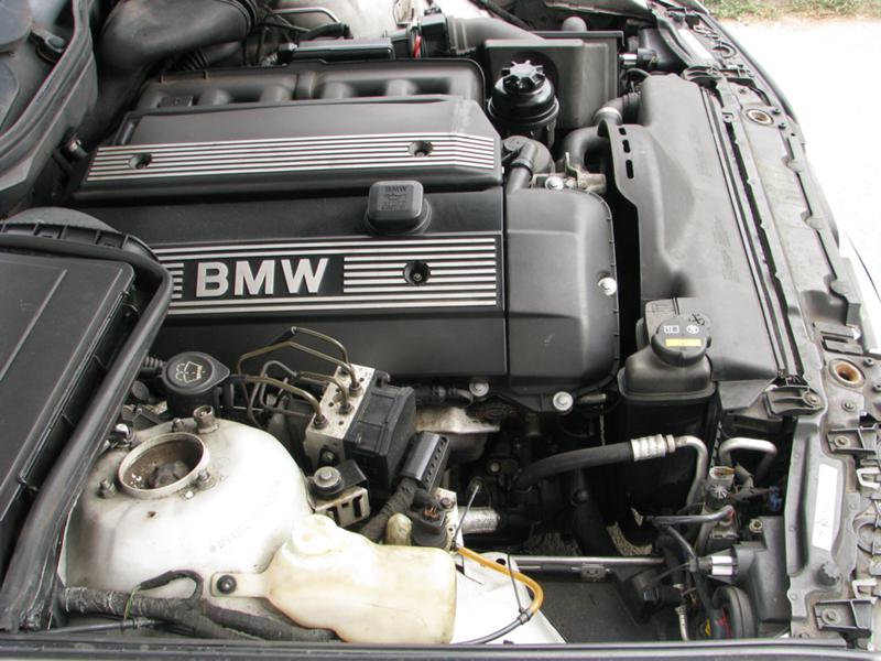 BMW 525 M pack, снимка 11 - Автомобили и джипове - 26483445