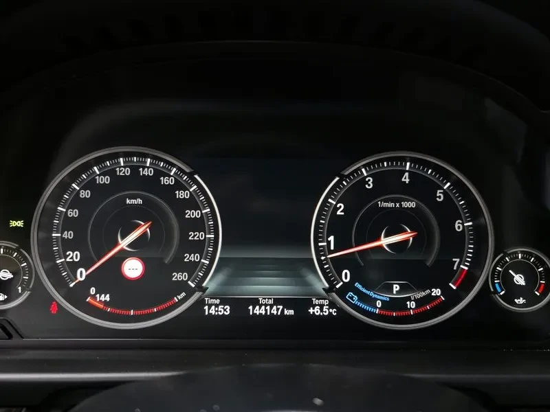 BMW 528 I xDrive Luxury Plus, снимка 8 - Автомобили и джипове - 53705513