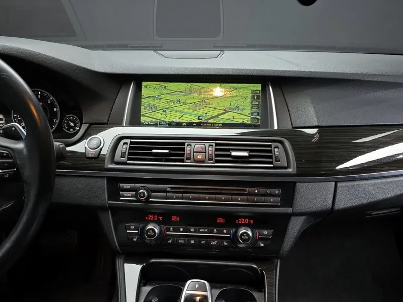 BMW 528 I xDrive Luxury Plus, снимка 14 - Автомобили и джипове - 53705513