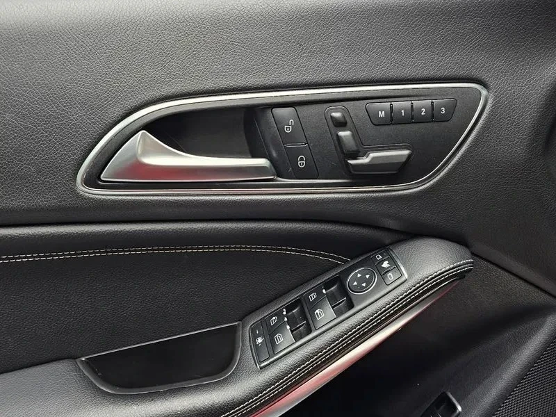 Mercedes-Benz CLA 220 ПАНОРАМА/ПОДГРЕВИ/ЦЕНА ДО БЪЛГАРИЯ, снимка 11 - Автомобили и джипове - 55102085