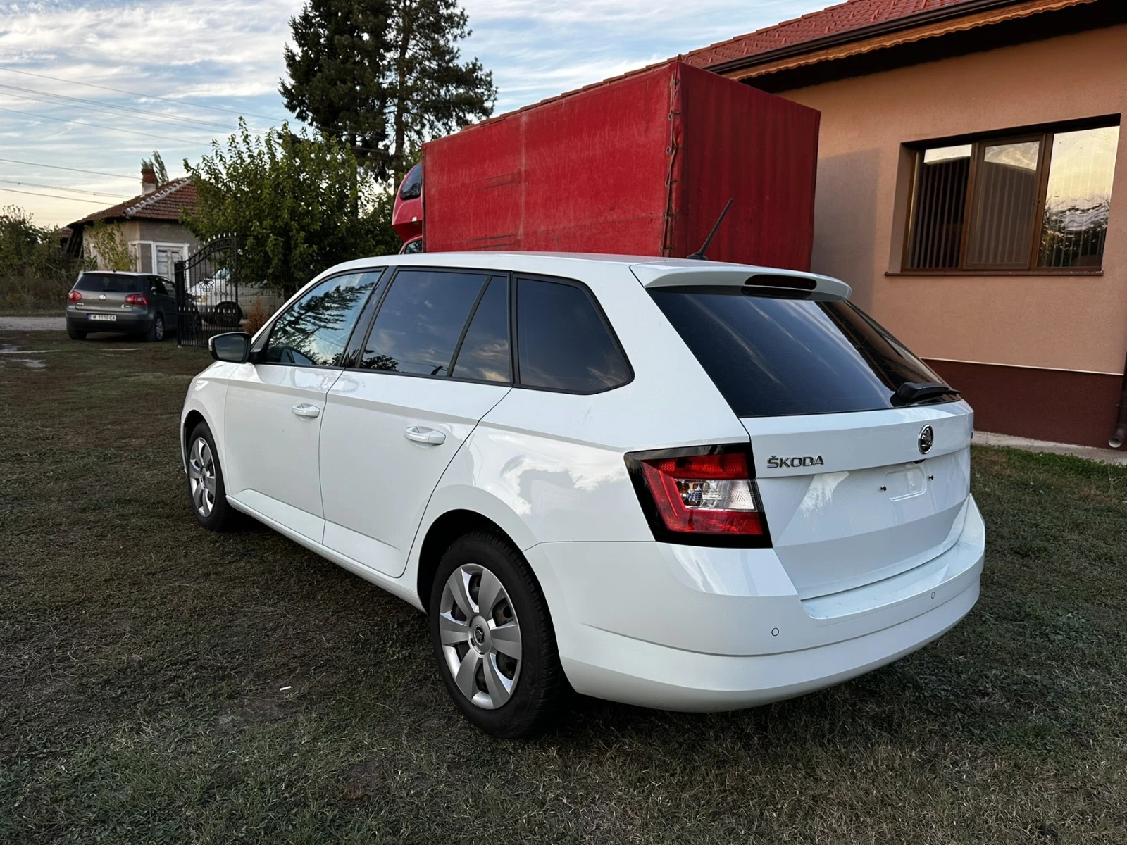 Skoda Fabia 1.0-110к.с - изображение 3