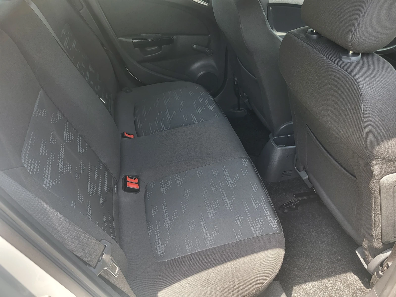 Opel Corsa 1.2i-euro5a - изображение 10