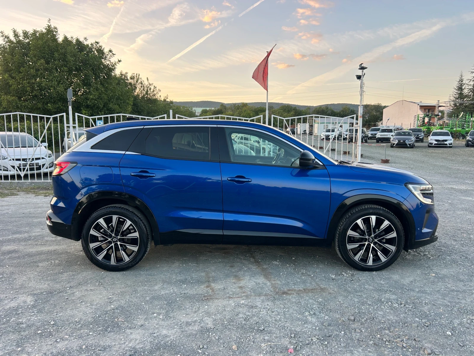 Renault Austral MILD-HYBRID / АВТОМАТИК / ЛЕД / AMBIENT / ГАРАНЦИЯ - изображение 4