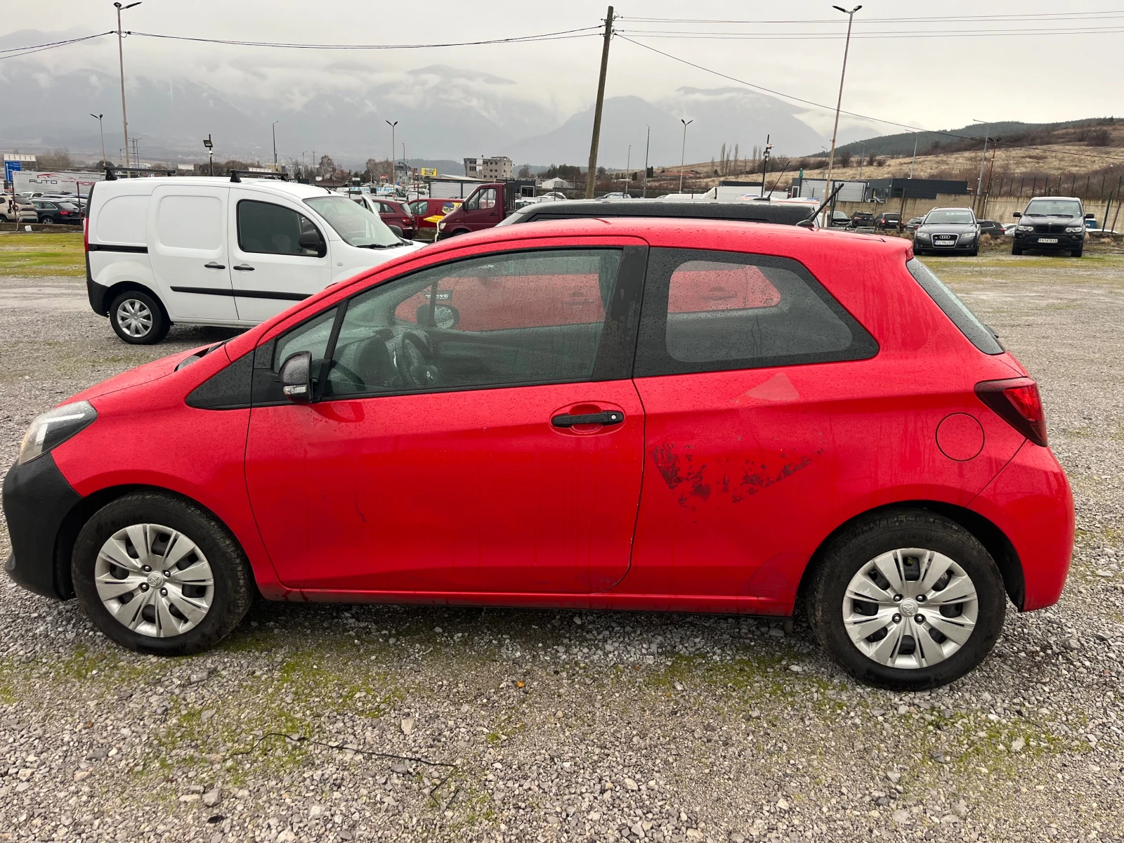 Toyota Yaris 1.0 Euro 6 - изображение 7