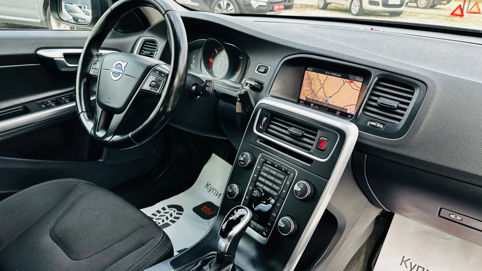 Volvo V60 Face-2.0d-150kc euro 6 автоматик навигация, снимка 12 - Автомобили и джипове - 53624624