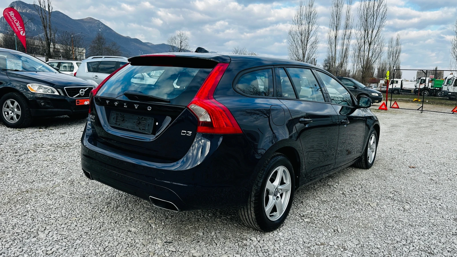 Volvo V60 2.0d-150kc euro 6 автоматик навигация - изображение 5