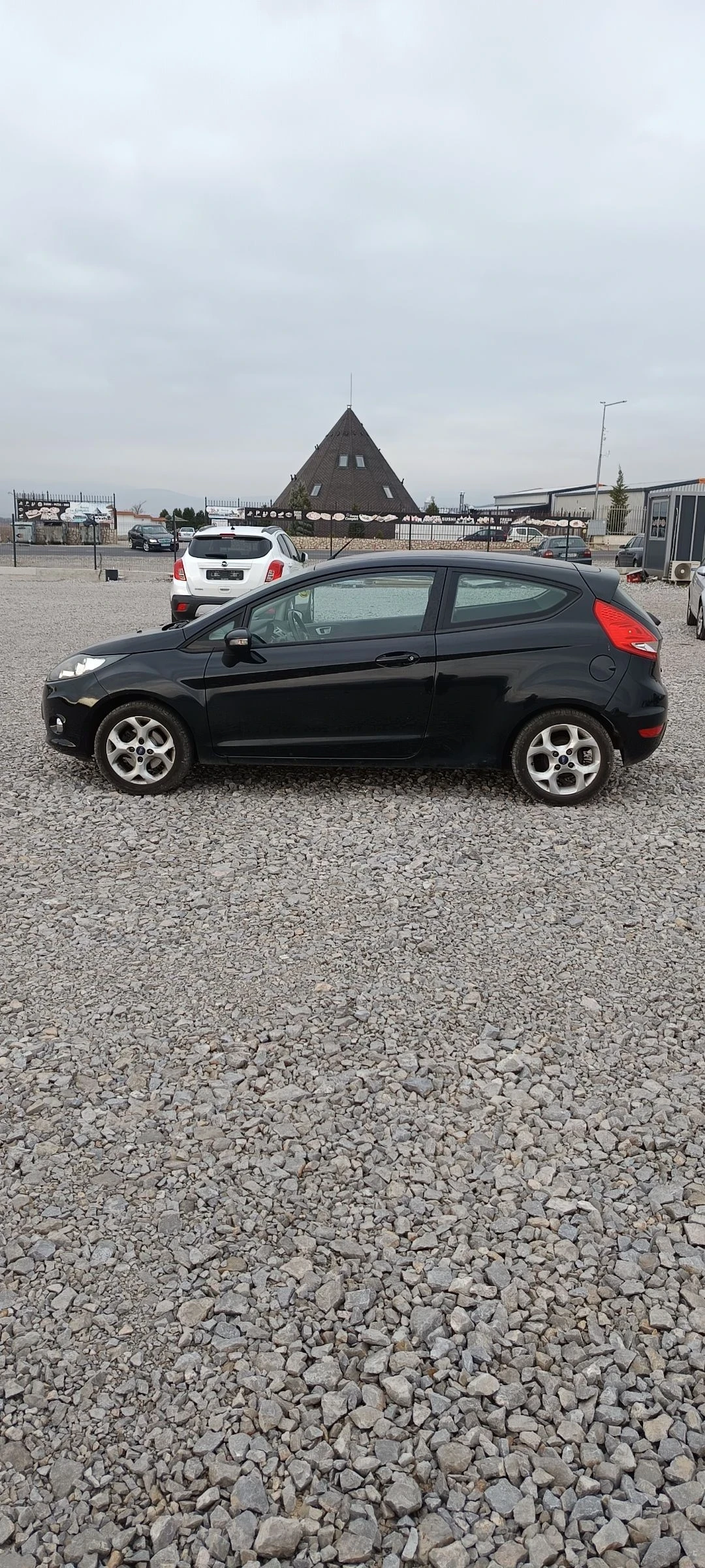 Ford Fiesta 1, 4, снимка 3 - Автомобили и джипове - 53878037