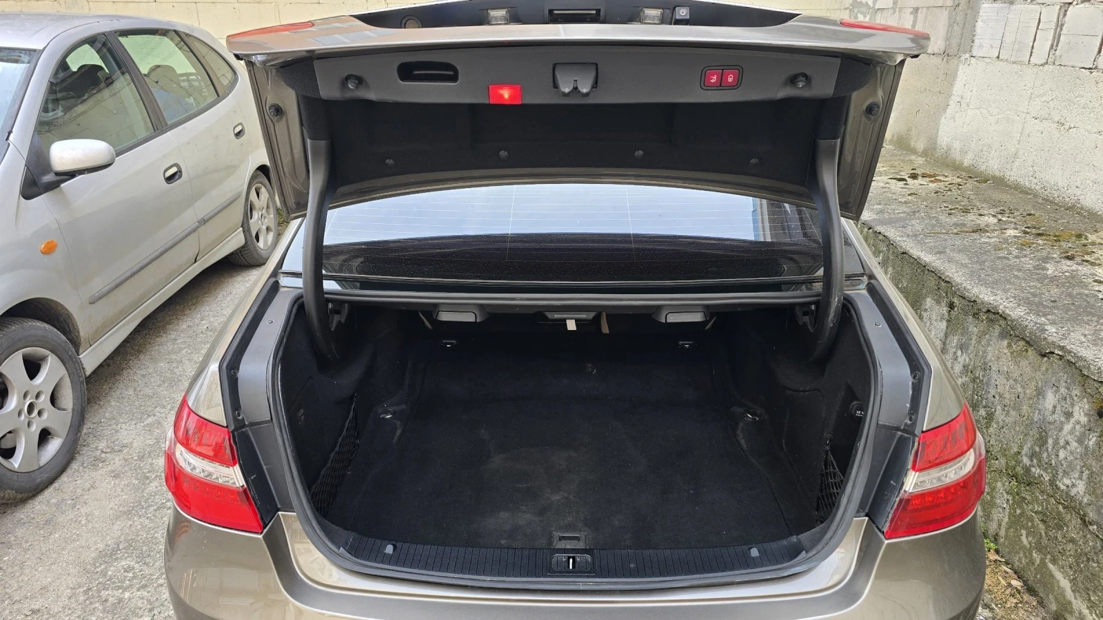 Mercedes-Benz E 500 На газ, снимка 14 - Автомобили и джипове - 54178408