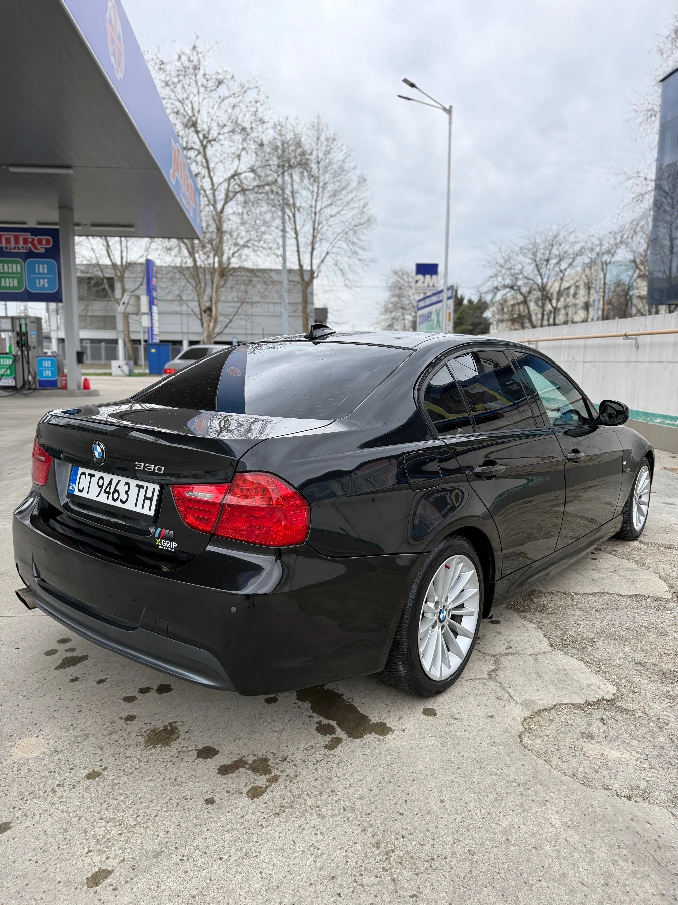 BMW 330, снимка 2 - Автомобили и джипове - 54196929