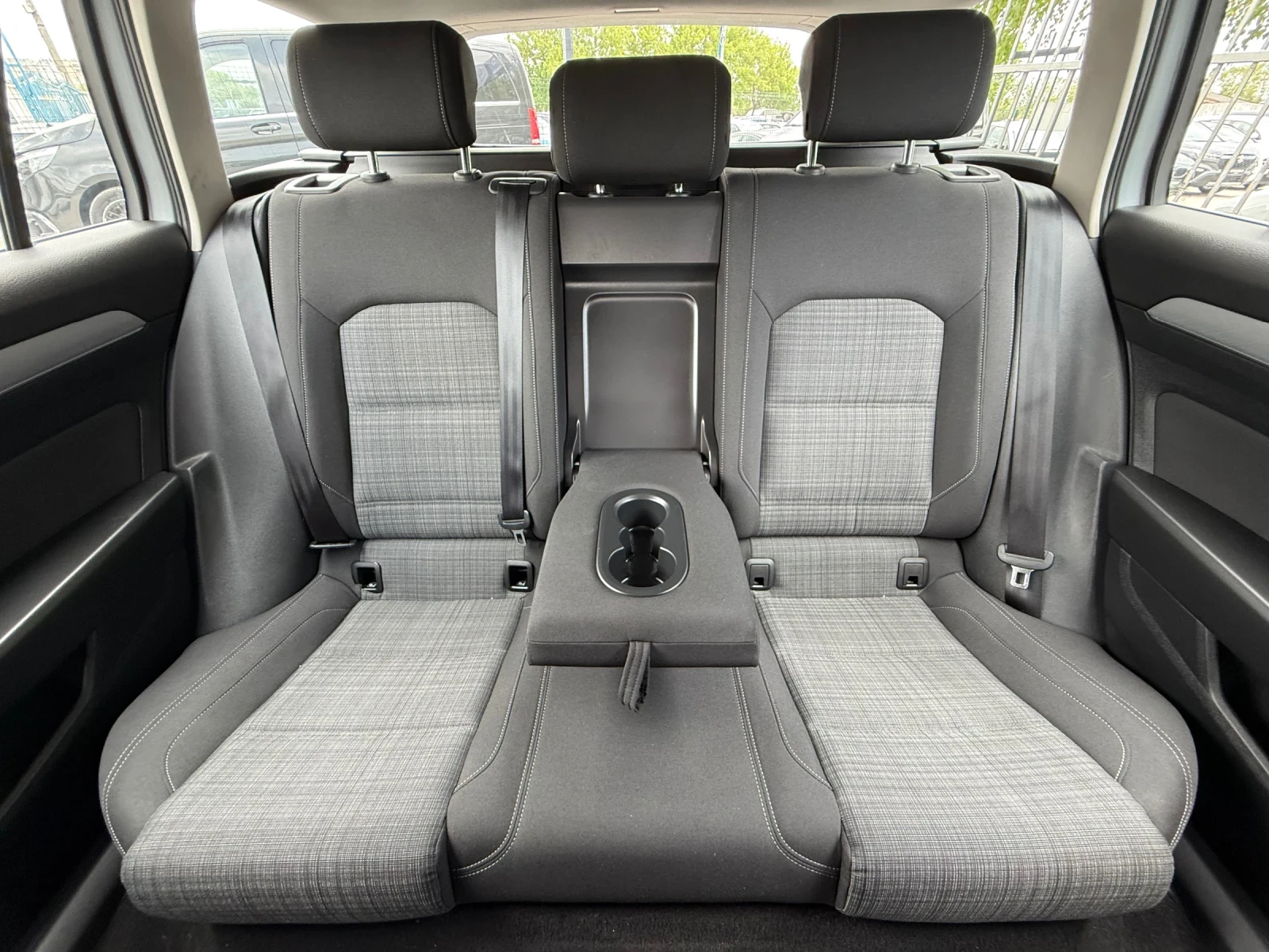 VW Passat 2.0TDI 150kc DSG Executive 8.5 FaceLift, снимка 15 - Автомобили и джипове - 54554493