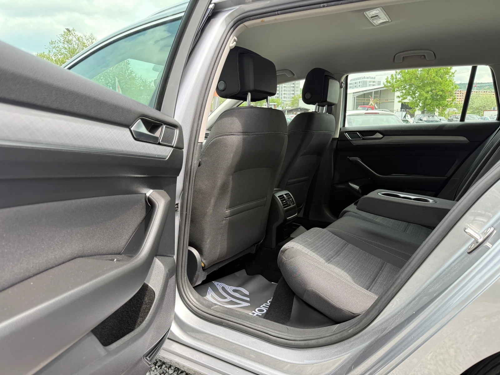 VW Passat 2.0TDI 150kc DSG Executive 8.5 FaceLift, снимка 11 - Автомобили и джипове - 54554493