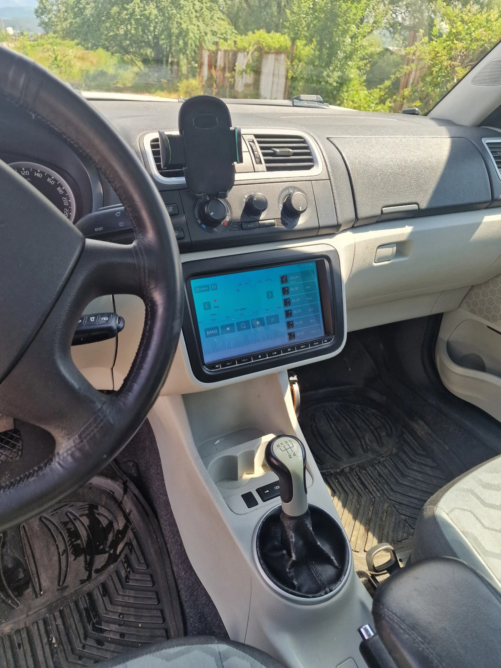 Skoda Roomster 1.4 TDI Панорама, снимка 6 - Автомобили и джипове - 54662810
