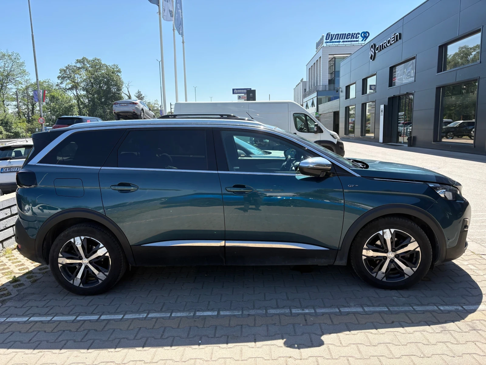 Peugeot 5008 BlueHDI  EAT8  GT  Keyless Full Led , снимка 7 - Автомобили и джипове - 54692776
