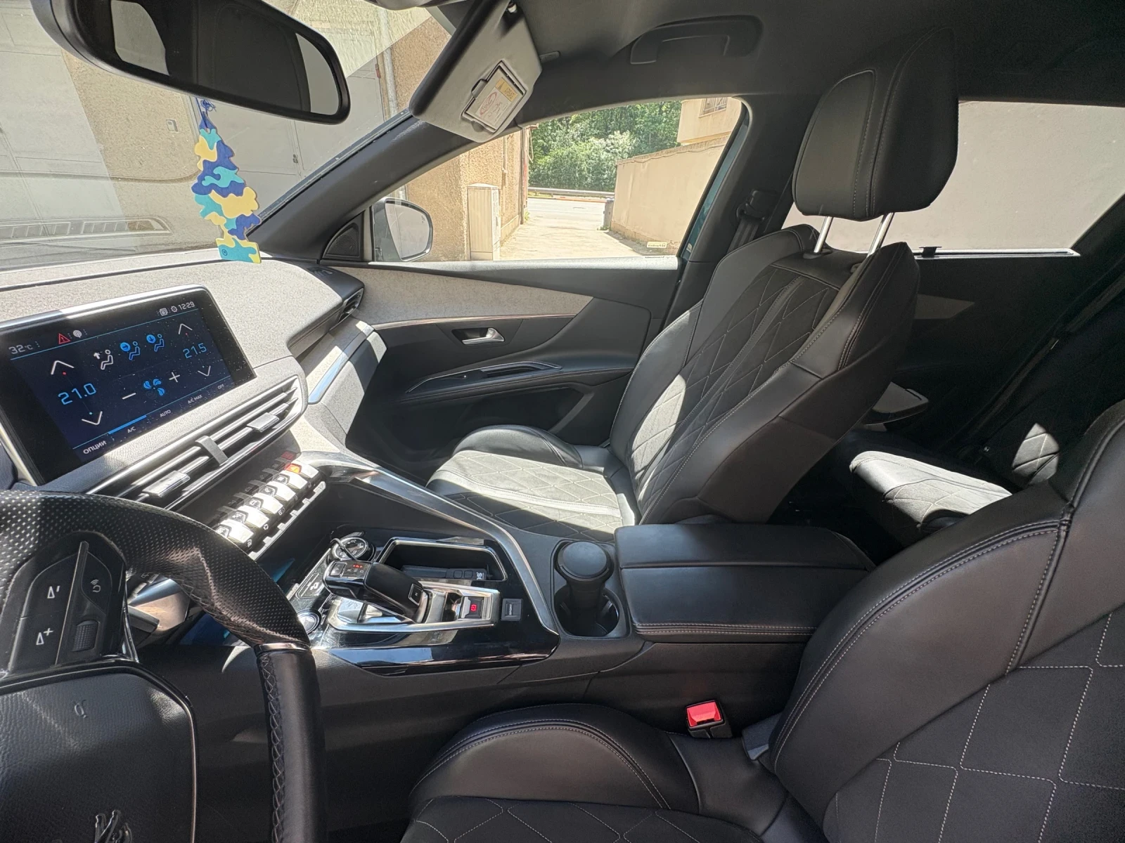 Peugeot 5008 BlueHDI  EAT8  GT  Keyless Full Led , снимка 15 - Автомобили и джипове - 54692776