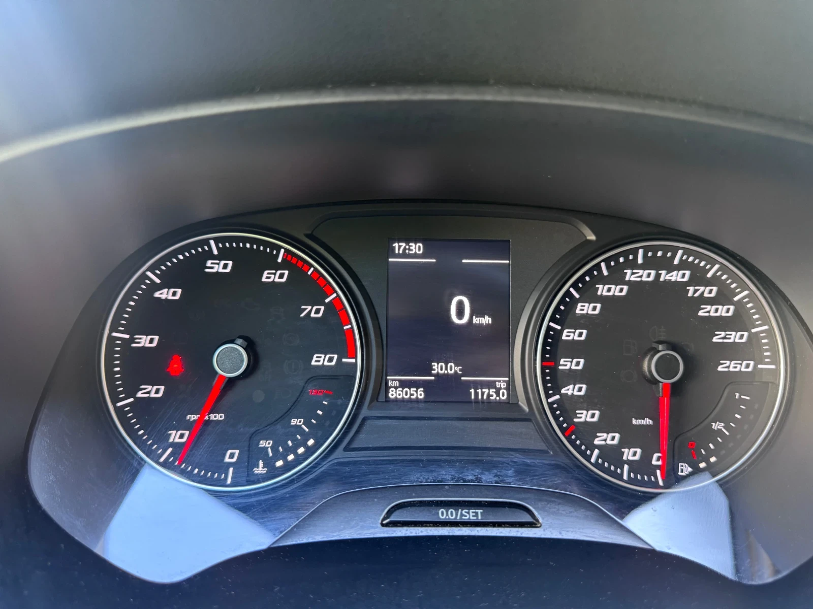 Seat Leon 1.2 i, снимка 10 - Автомобили и джипове - 54956204