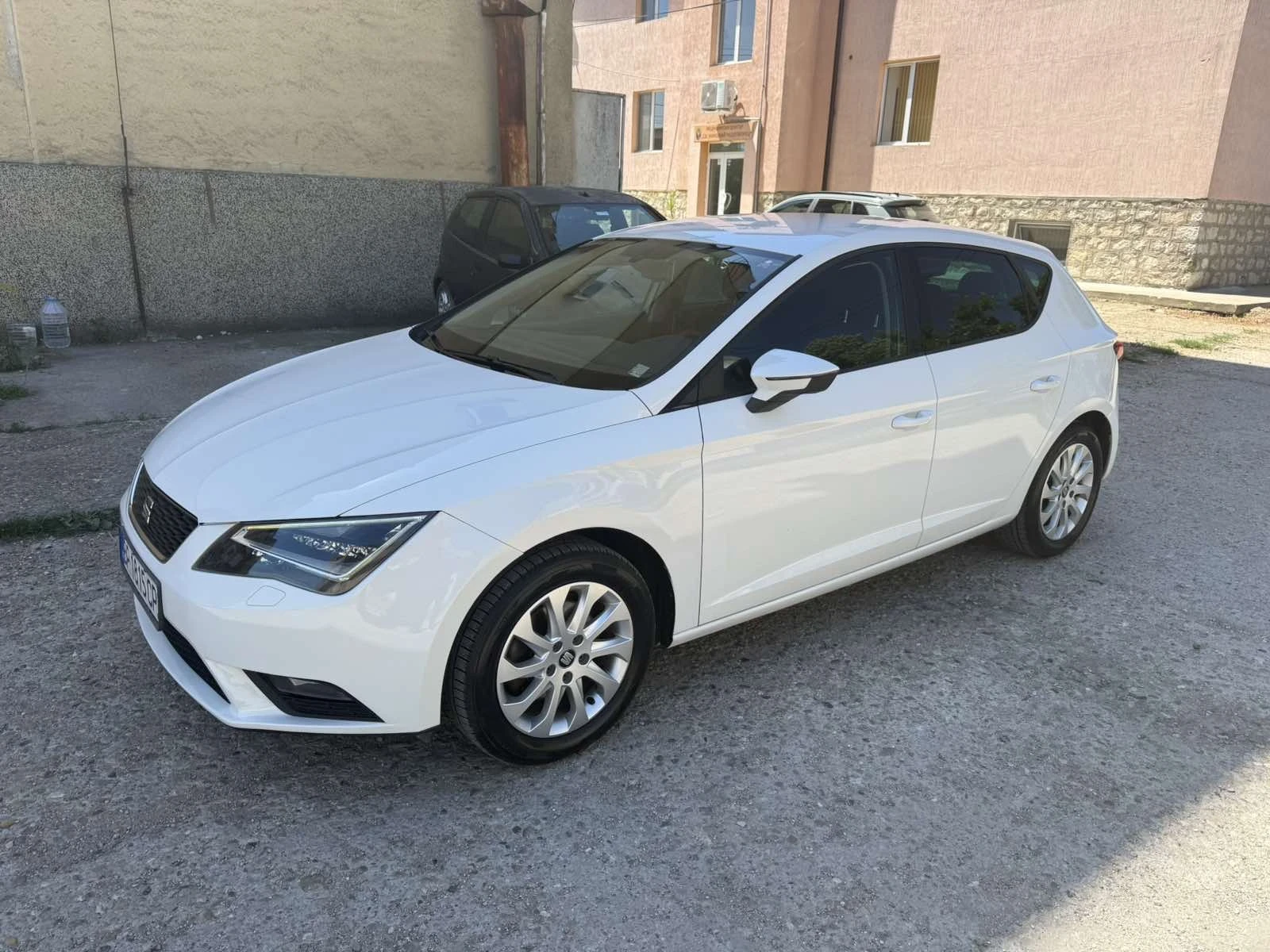Seat Leon 1.2 i, снимка 2 - Автомобили и джипове - 54956204