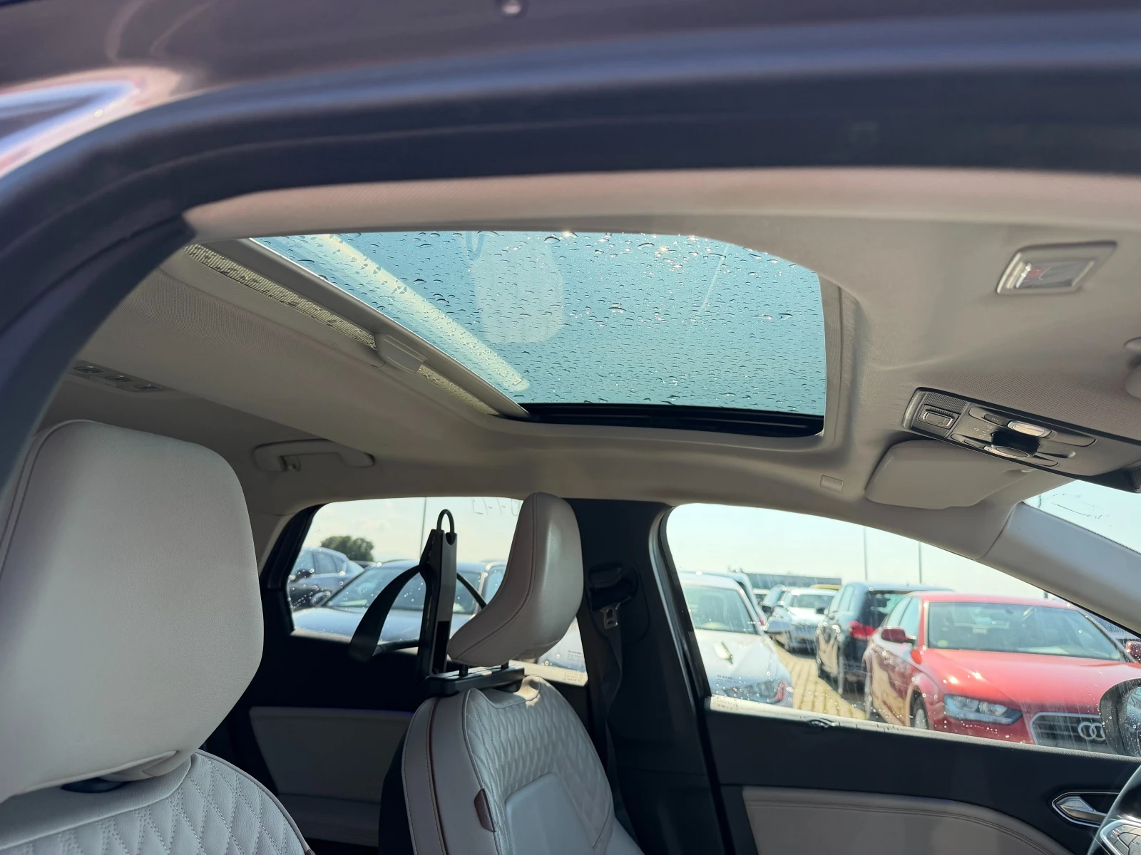 Renault Captur 1.3TCe INITIALE AVTOMAT/PANORAMA/KOJA/KAMERA , снимка 12 - Автомобили и джипове - 55059239