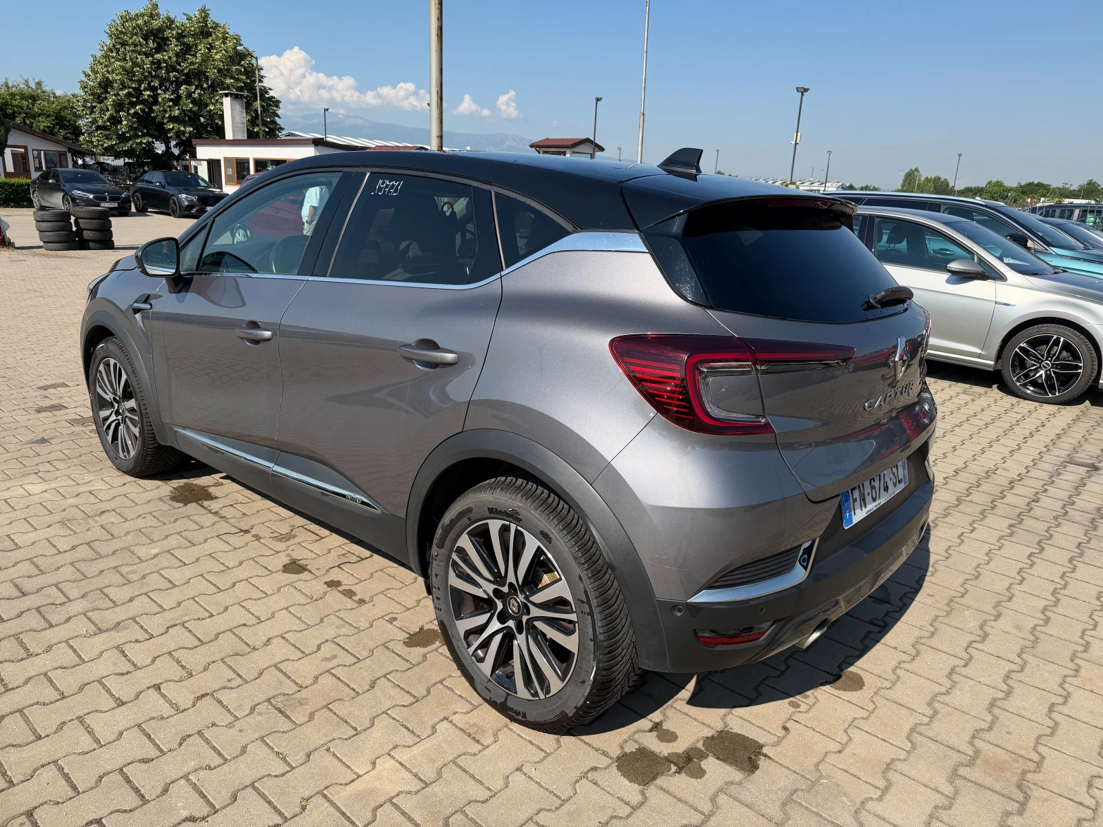 Renault Captur 1.3TCe INITIALE AVTOMAT/PANORAMA/KOJA/KAMERA , снимка 8 - Автомобили и джипове - 55059239