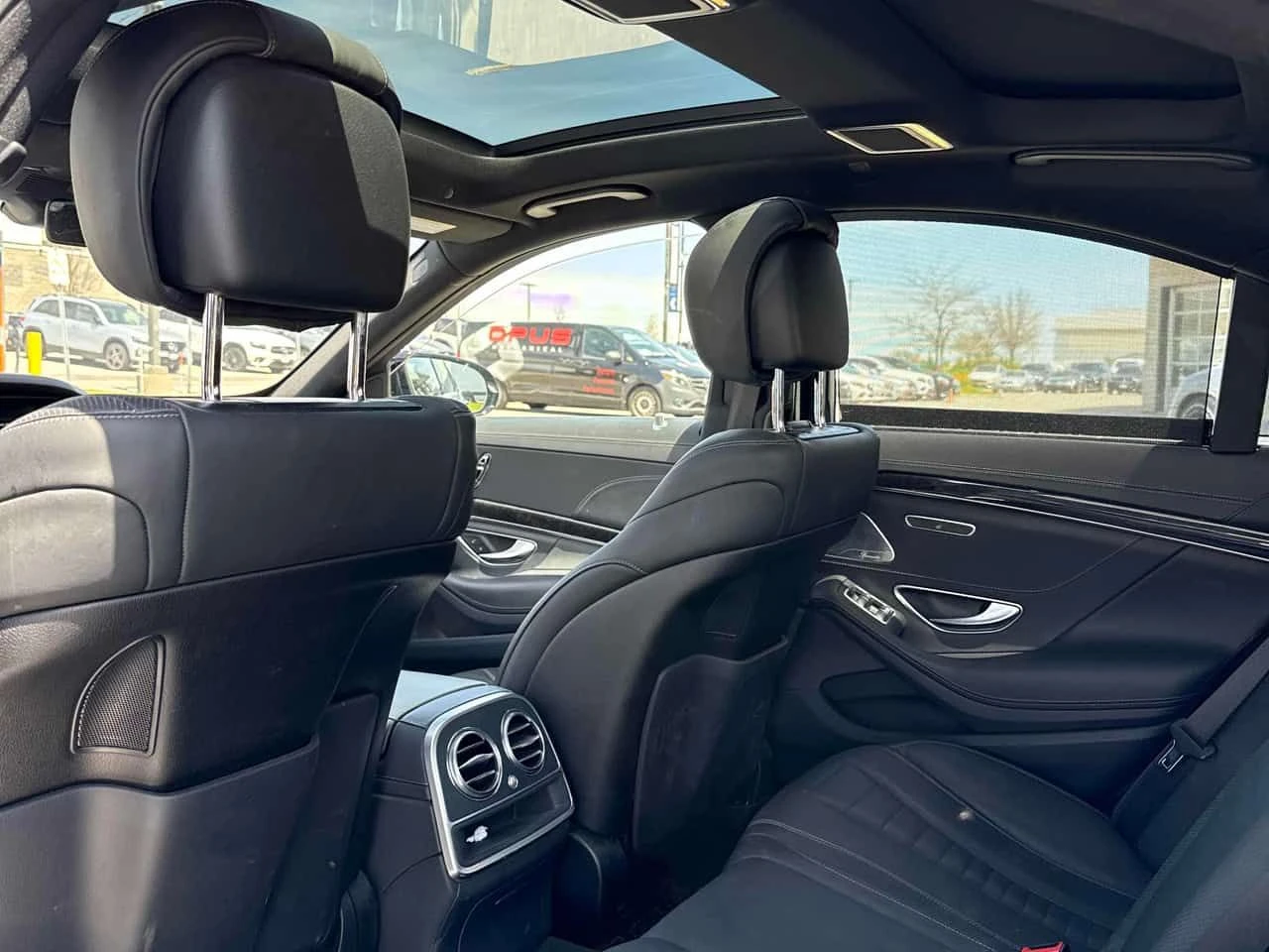 Mercedes-Benz S 560 4MATIC * ГЛАВНО ПРЕДСТАВИТЕЛСТВО НА MERCEDES* , снимка 12 - Автомобили и джипове - 55078572